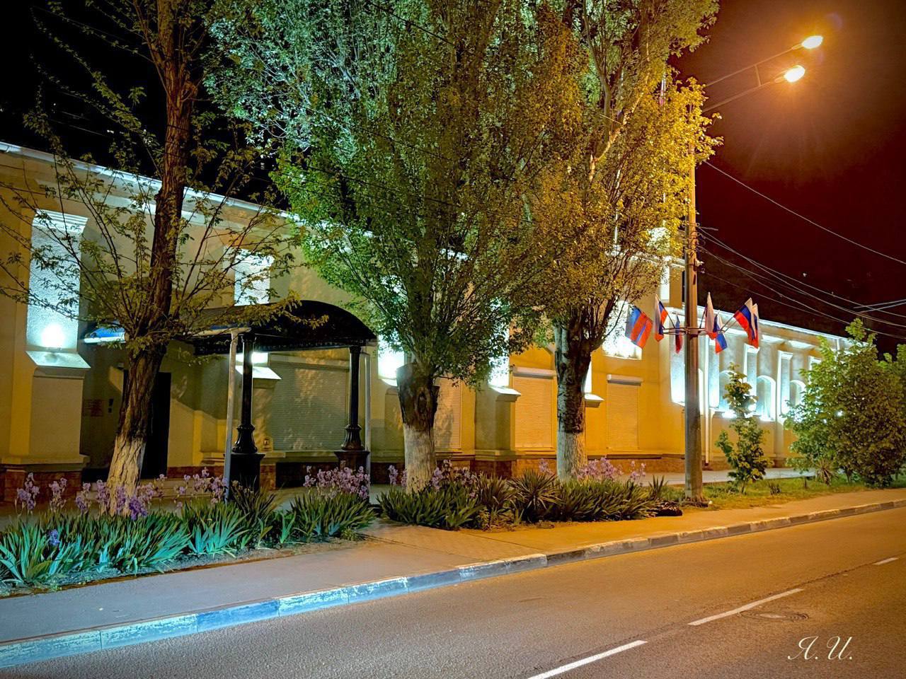 Нас немного, но мы в спецовке: 68 лет со дня основания Горсвета