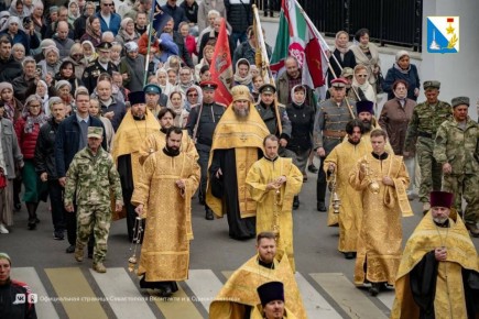 В Севастополе состоялся Крестный ход в память об исходе русской армии в 1920 году