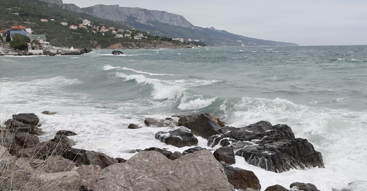 17-18 ноября в Крыму усилится ветер до 17-22 м/с