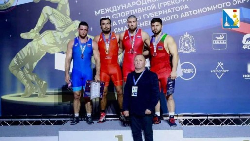 Борец из Севастополя взял "золото" на международном турнире на Ямале