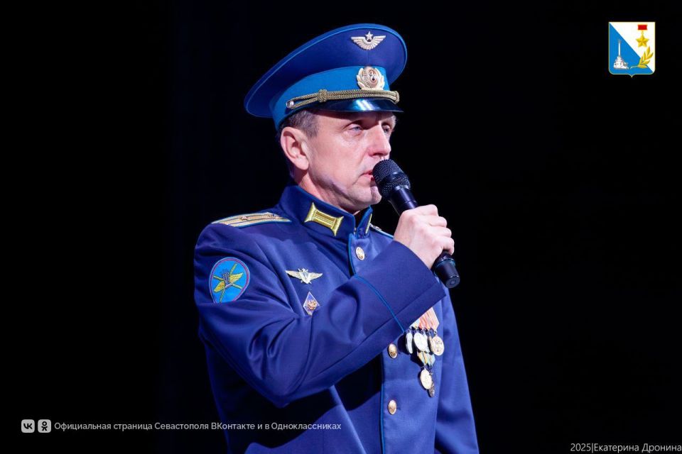 В центре «Бухта Казачья» прошёл концерт в поддержку участников спецоперации