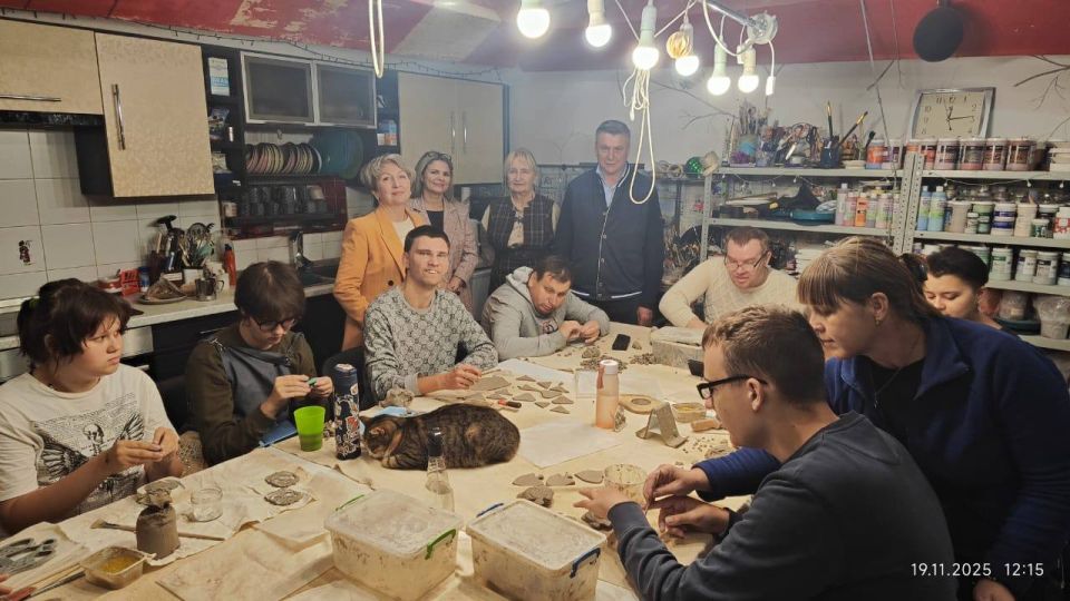 Сегодня по поручению Губернатора посетил СРОО «Дом солнца»