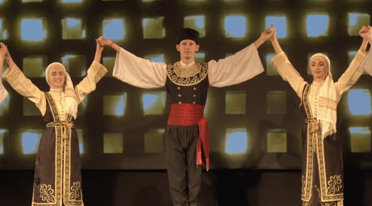 Греческий ансамбль «Сартанские самоцветы» из ДНР выступил в Севастополе