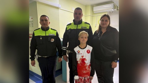 В Ялте инспекторы ДПС оперативно доставили в больницу мальчика, задыхавшегося от отёка Квинке