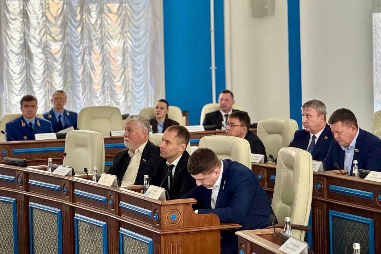 В Севастополе приняли в первом чтении бюджет ОМС