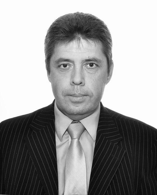 Скоропостижно ушёл из жизни председатель участковой избирательной комиссии № 77, директор севастопольской школы № 60 имени Героя Советского Союза В. С. Пилипенко Смирнов Дмитрий Валерьевич