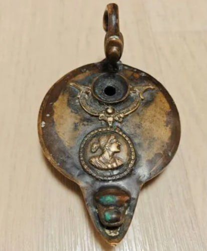 Три самых необычных объявления в городе по версии интернет-редакции "Вести Севастополь"