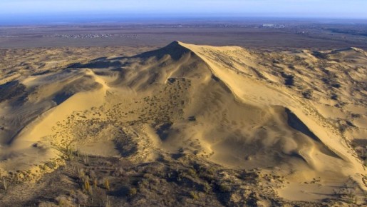 Крупнейшему бархану Евразии оказалось 60 тысяч лет