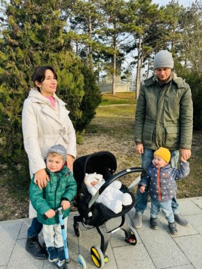 Севастопольских многодетных родителей поддерживают региональной выплатой в 300 тысяч рублей