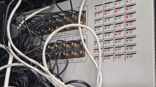 Силовики накрыли очередную "аппаратную" мошенников в Крыму