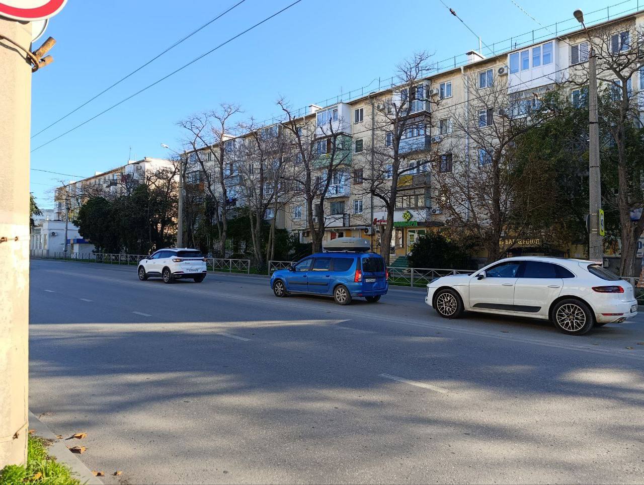 Семилетняя девочка пострадала в тройном ДТП в Севастополе