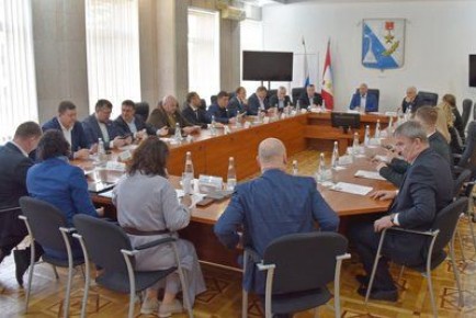 Севастопольские парламентарии рассмотрели кандидатуры заместителей Губернатора