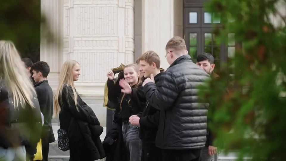 В Новом Херсонесе проходят просветительские заезды для детей из Крыма