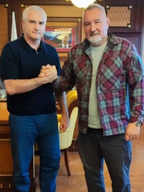Дмитрий Рогозин: Сегодня свой день рождения отмечает глава Республики Крым Сергей Валерьевич Аксёнов