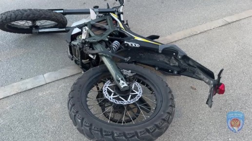 Полиция Севастополя проводит проверку по факту ДТП на набережной пляжа «Учкуевка», в котором погиб водитель электробайка