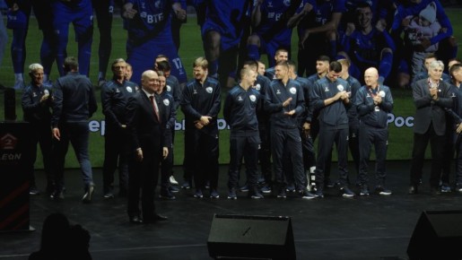 Медалями и кубком наградили игроков ФК «Севастополь»