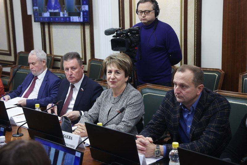 Екатерина Алтабаева: Вчера в Совете Федерации при поддержке Научно-методического совета Движения Первых состоялся семинар-совещание на тему «Реализация государственной политики в сфере воспитания детей и молодежи»