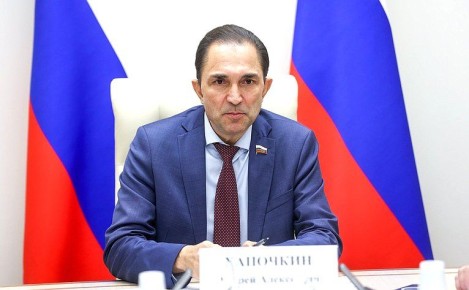 А. Хапочкин провел совещание по повышению транспортной доступности Сахалинской области