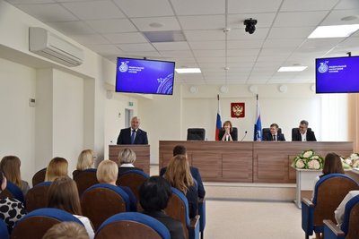 Владимир Немцев поздравил работников налоговых органов Севастополя с профессиональным праздником