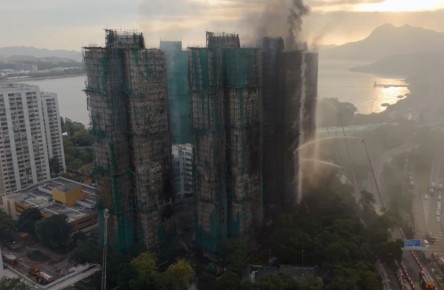 При пожаре в Гонконге погибли свыше 120 человек