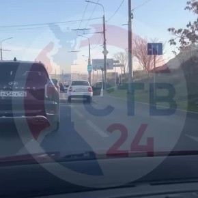 ДТП произошло на перекрестке улицы Степаняна и проспекта Октябрьской Революции