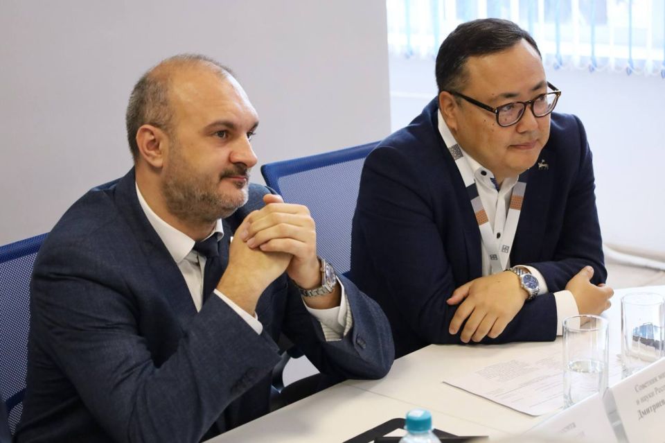 На этой неделе делегация руководителей профессиональных образовательных организаций Республики Саха (Якутия) во главе с советником министра образования и науки Республики Максимом Дмитриевым посетила Севастополь для обмена...