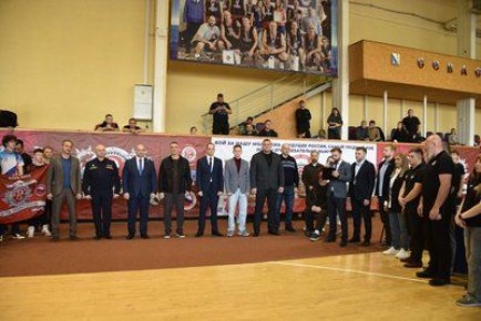 Владимир Немцев приветствовал участников Открытого Кубка «Витязь Севастополь» по ММА