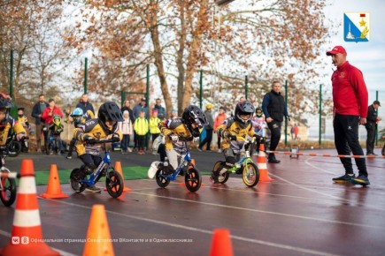 В Севастополе прошли велосоревнования, посвященные 80-летию Победы