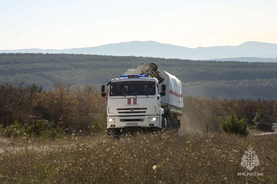 Вражеские взрывоопасные предметы уничтожили в Севастополе сотрудники МЧС России