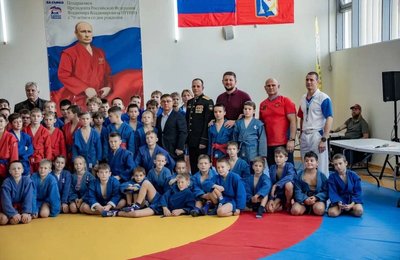 Алексей Ярусов приветствовал участников турнира по самбо