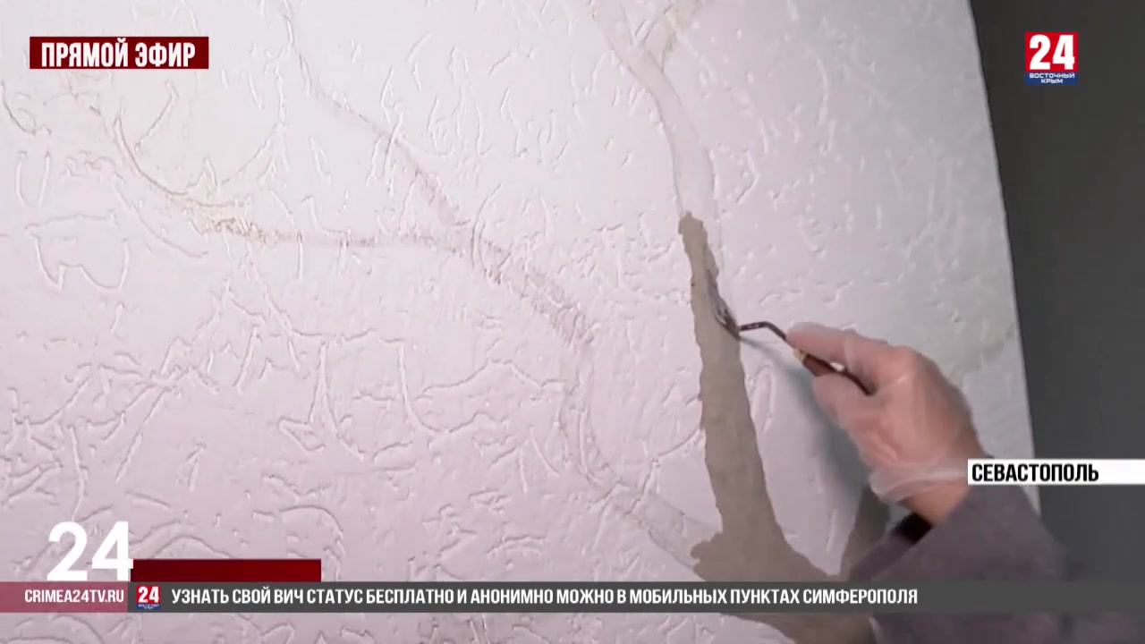 Настенная живопись и античный фонтан во дворе: как жители полуострова преображают пространство в своих МКД