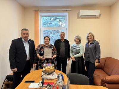 Депутаты вручили благодарности севастопольцам