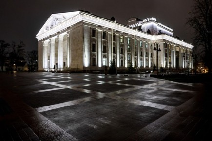 Мариупольский драмтеатр получил подсветку