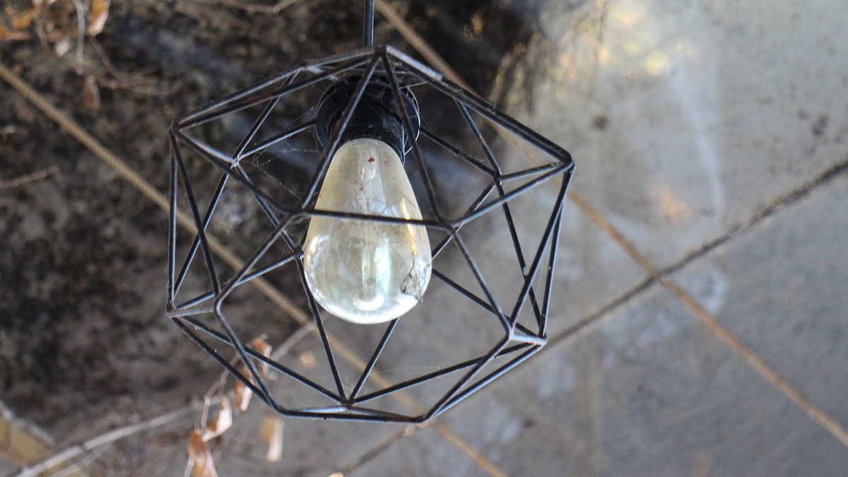 Любимовка частично останется без электричества: в Симферополе, Евпатории, Алуште, Ялте, Керчи, Феодосии и Севастополе отключат свет 3 декабря