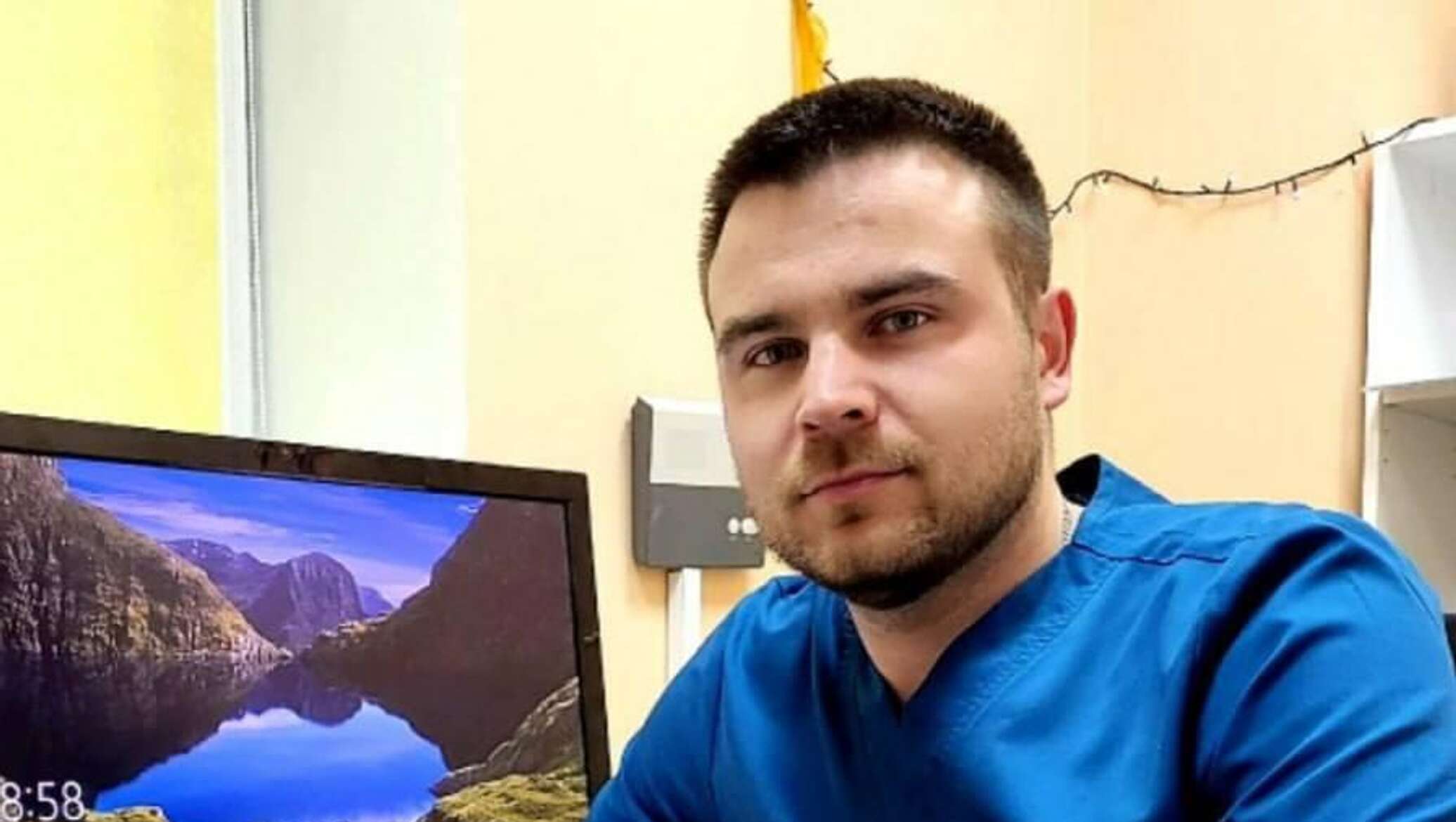 Медик из Севастополя спас парня на улице