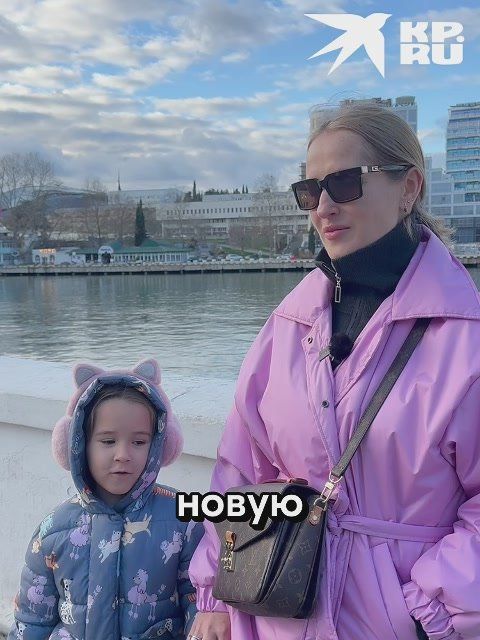 Сегодня — особенный день. День, когда даже взрослые на минутку закрывают глаза и представляют, каково это — снова поверить в чудо