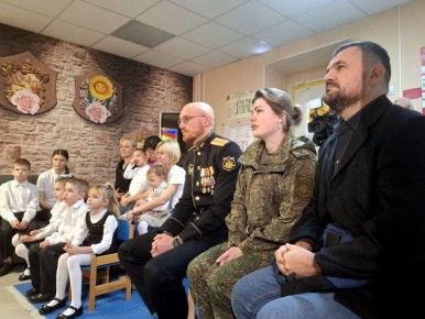 Участники программы "Севастополь — город Героев" посетили социальный приют