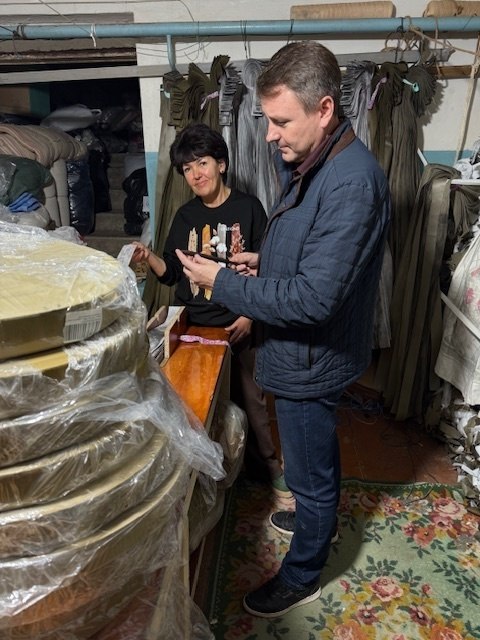 Глава Качинского муниципального округа посетил местные волонтерские организации, поздравив активистов с профессиональным праздником — Днём волонтера