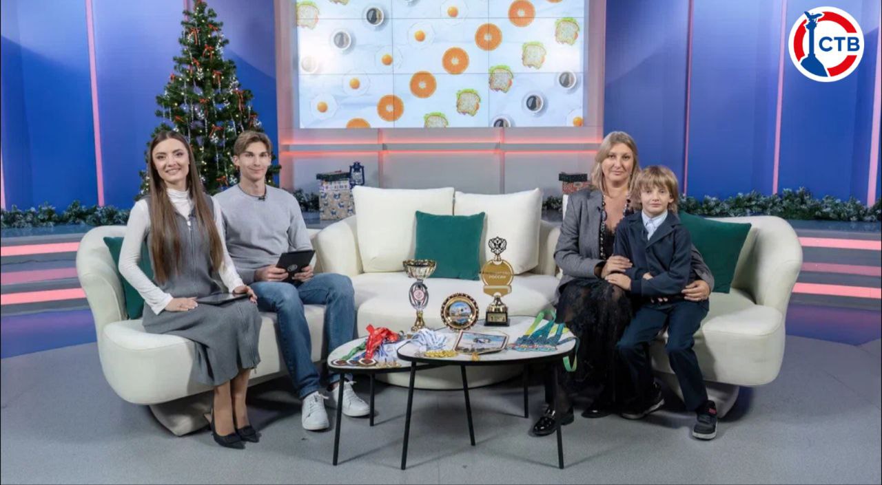 На улице декабрь, а у нас в студии — самые тёплые и заряжающие истории