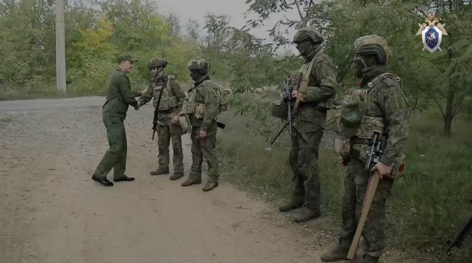 Следком доставил разведчикам на фронт оборудование