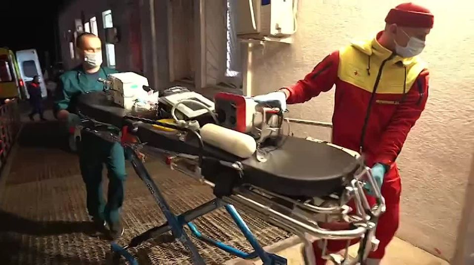 Девочку, пострадавшую от атаки ВСУ на Севастополь, отправили сегодня вечером в Москву — Развожаев