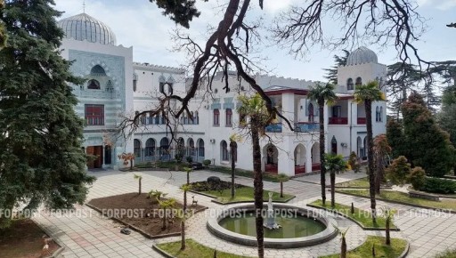 Во дворце Романовых в Крыму открылась выставка «Космос как дом»