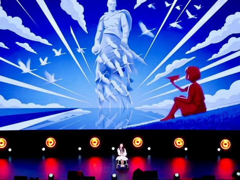 Севастопольская звездочка Варя Купчина завоевала Гран-при на IX инклюзивном конкурсе искусств «Особые таланты-2025» в Москве!