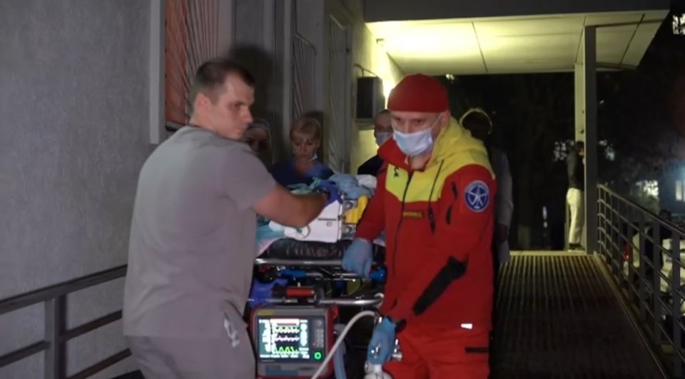 Девочку, пострадавшую от атаки ВСУ в Севастополе, отправили в Москву