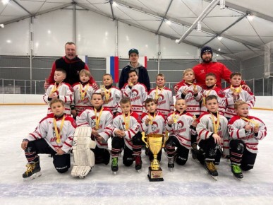 Симферопольский «Легион» выиграл «Кубок Наследия» по хоккею