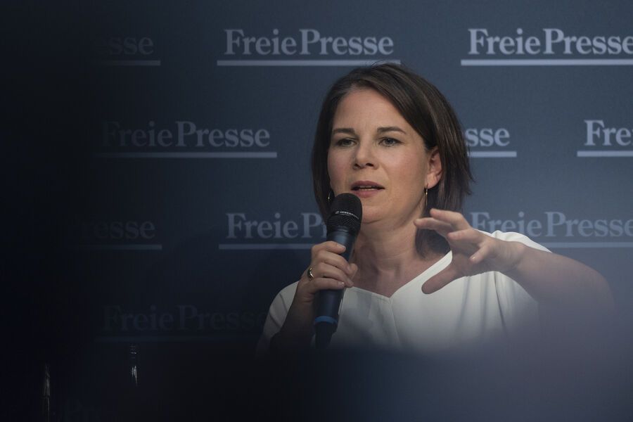 Дмитрий Белик: Слова Бербок о недопустимости территориальных уступок со стороны Киева ради урегулирования конфликта с Москвой – свидетельство желания продолжать украинский конфлик