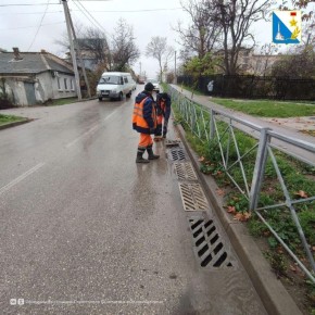 ГУП «Водоканал» сегодня в усиленном режиме очищает ливневые сети в городе