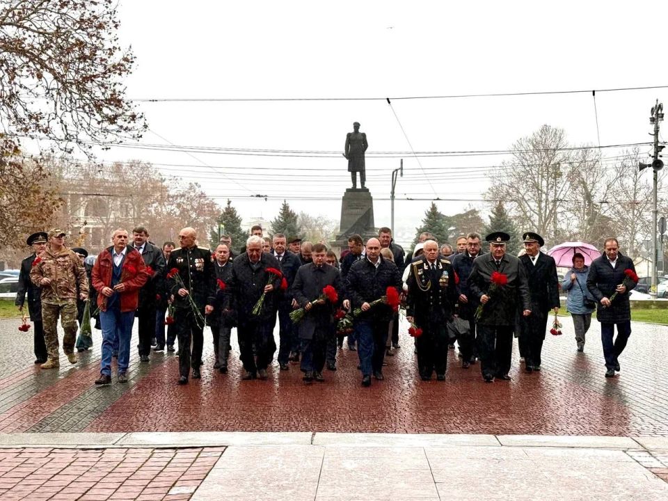 ����� ����������: � ���� ������ ��������� � ������� ���� ��������� ����������� ������� ����������� 1941-1942 ��. ��������� �����