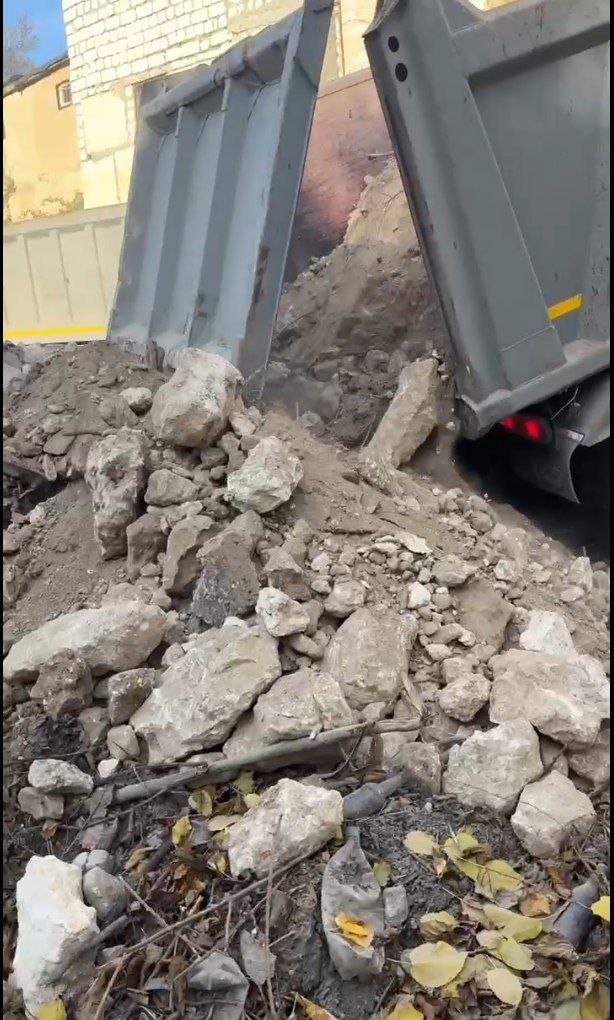 За незаконный сброс строительного мусора с грузовиков в Севастополе виновным грозят штрафы