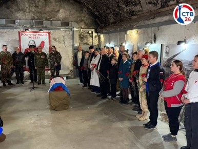 В Музейно-историческом комплексе 35-я батарея прошла церемония передачи останков красноармейца на Родину